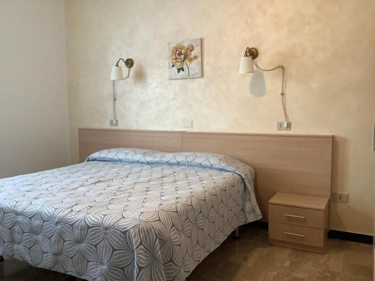 B&B Hotel Costa Azzurra Spotorno Exterior photo